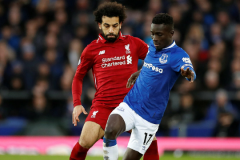 1夜7大转会-枪手第4签曼联罗马迎新援C罗添队友升班马14亿7连签