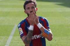 每体：巴萨与国际足联、欧足联关系紧张，拉波尔塔需进行短期调整