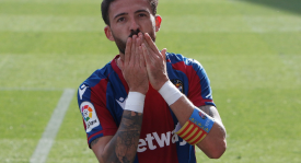 每体：巴萨与国际足联、欧足联关系紧张，拉波尔塔需进行短期调整